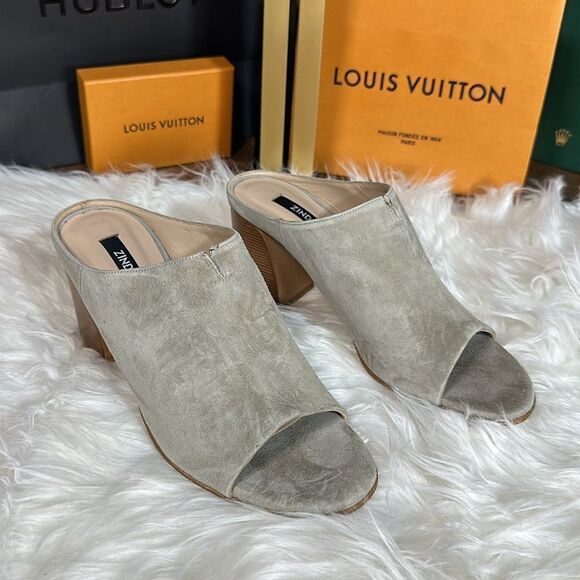 Cute new shoes - Picture 2 of 9